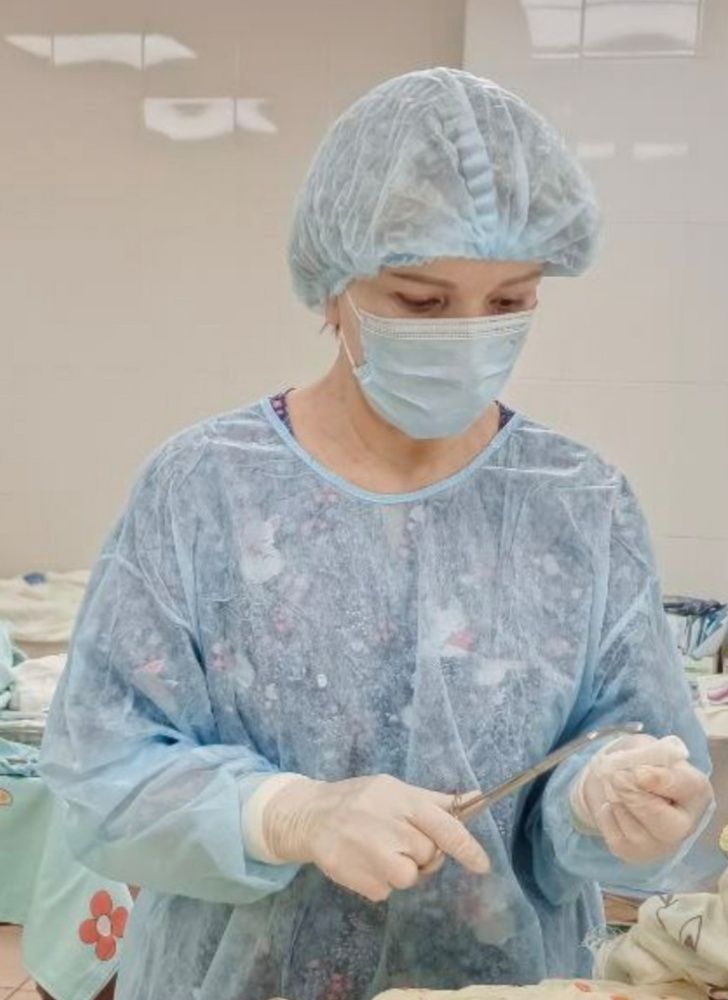 Медицинские сестры играют неоценимую роль в работе военного медицинского персонала