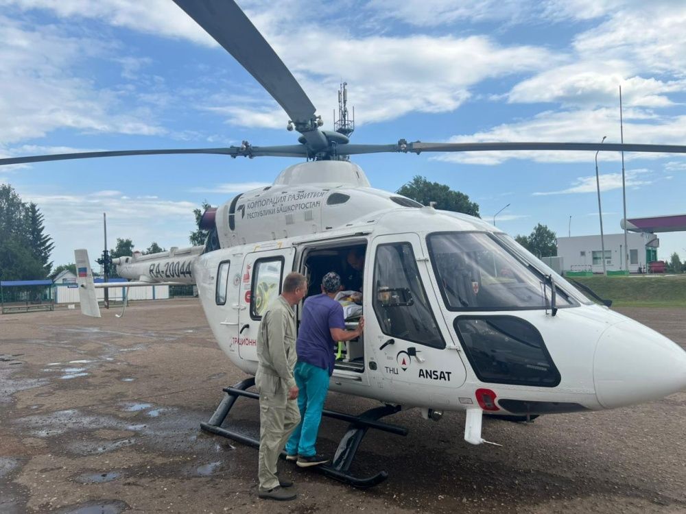 Санитарная авиация доставила пострадавшего ребёнка в Республиканскую детскую клиническую больницу